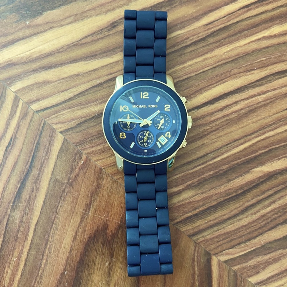 MICHAEL KORS Watch.